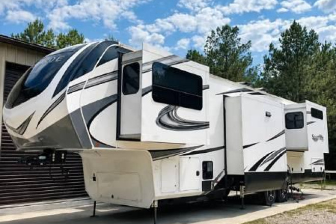 2023 Solitude 380FL