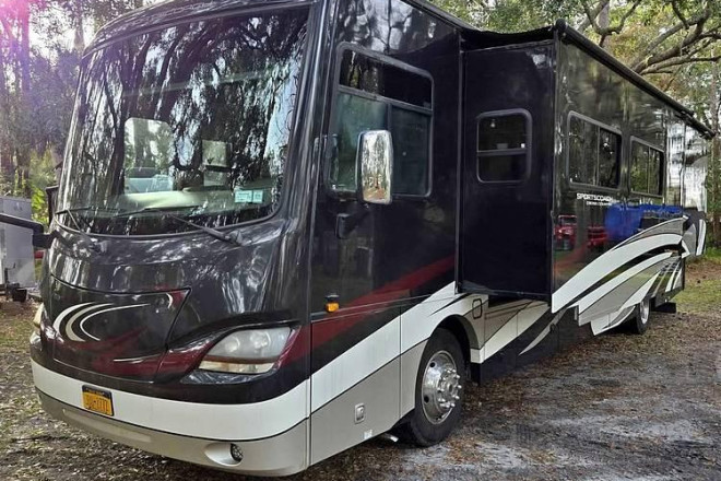 2014 Other Coachmen Cross Country 404RB