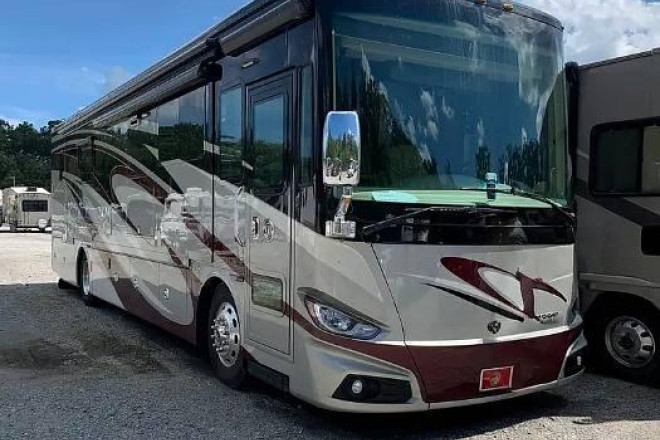2018 Phaeton 37 BH