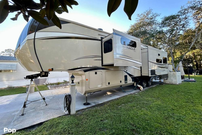 2023 Pinnacle 36FBTS