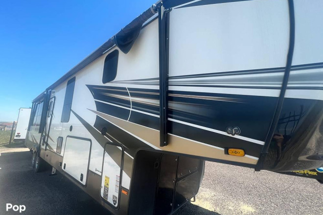2021 Bighorn 3870FB