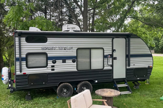 2019 Grey Wolf 17BHSE