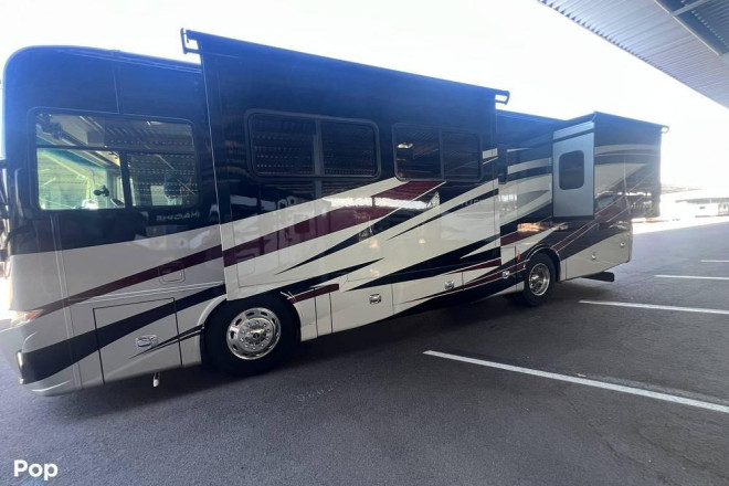 2018 Allegro Red 33AA