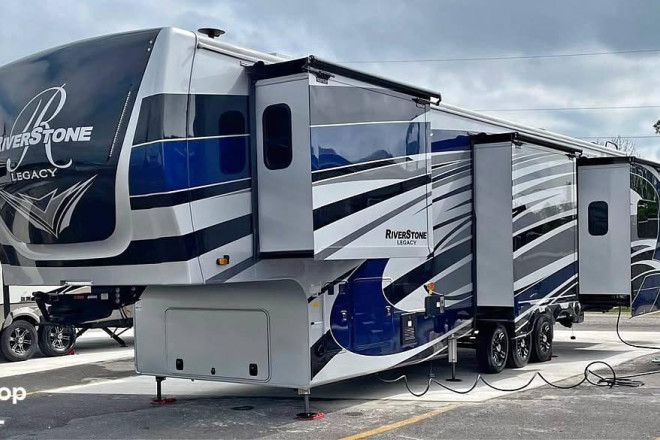 2023 Riverstone Legacy 442MC