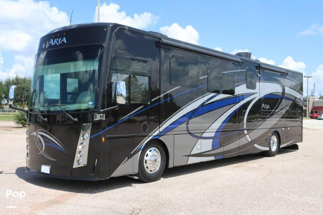 2019 Aria M-3901 Freightliner