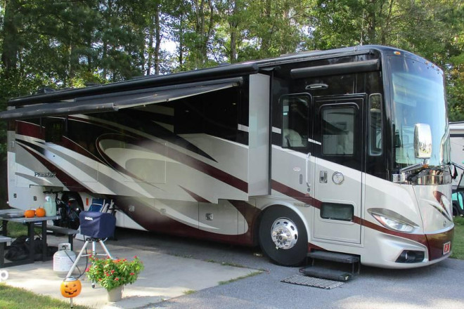 2018 Phaeton 37 BH