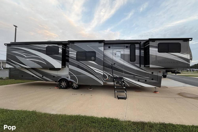 2024 Redwood 4200FL