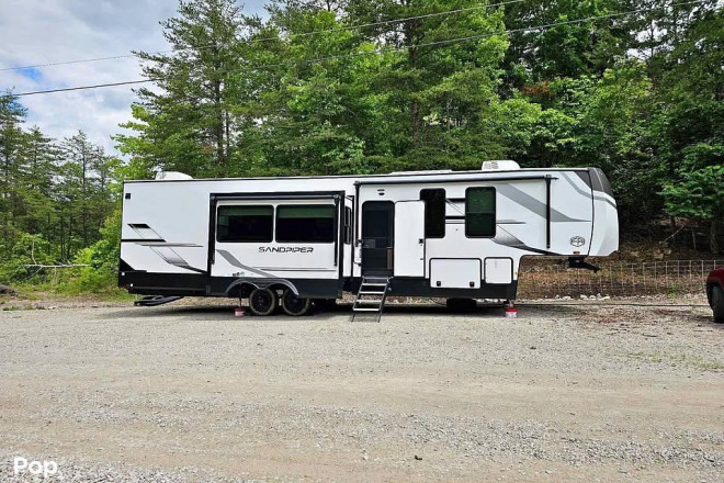 2025 Sandpiper 4002FB