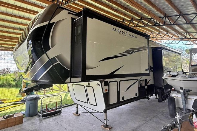 2021 Montana High Country 351BH