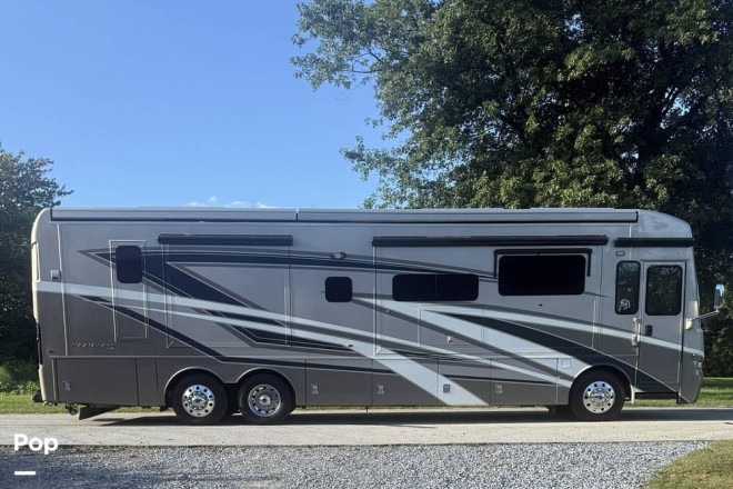 2022 Ventana 4037
