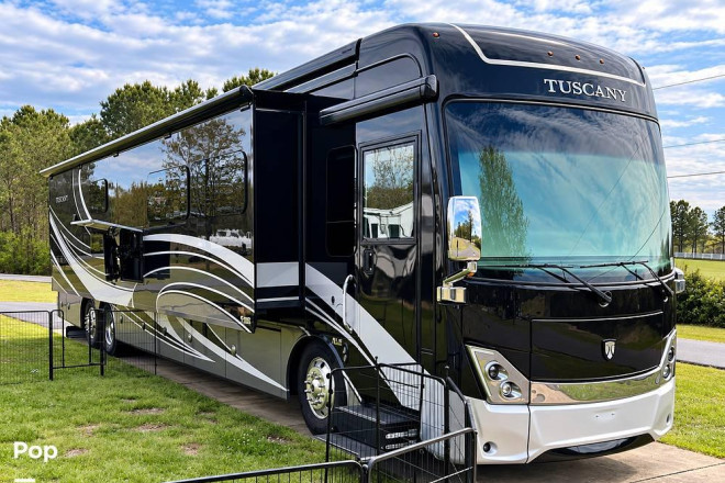2023 Tuscany 45BX Freightliner