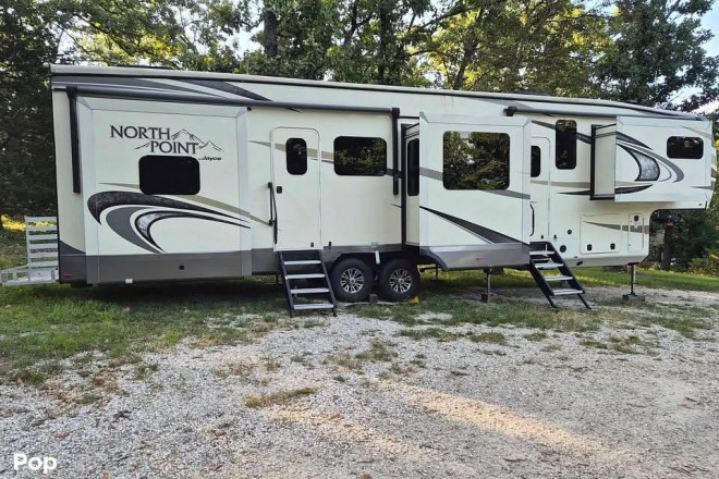 2019 North Point 383 FLWS
