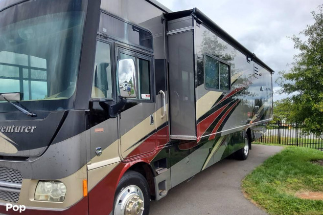 2013 Adventurer 37F