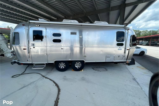 2020 Flying Cloud 25FB Twin