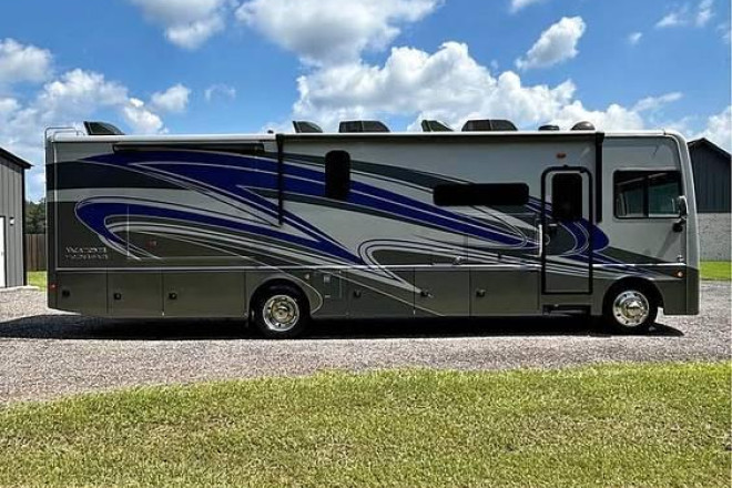 2022 Vacationer 35k