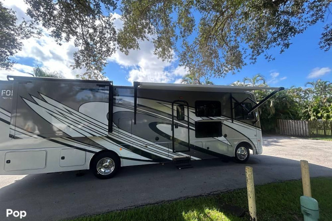 2023 Fortis 33HB