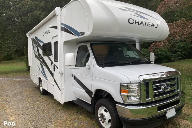 2024 Chateau 24F