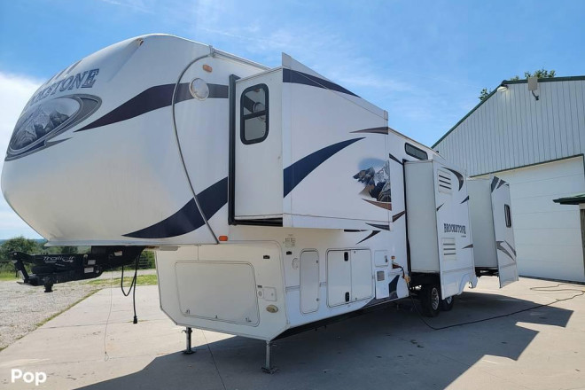 2012 Brookstone 367RL