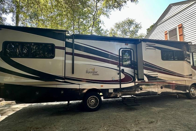 2014 Bounder Classic 34M