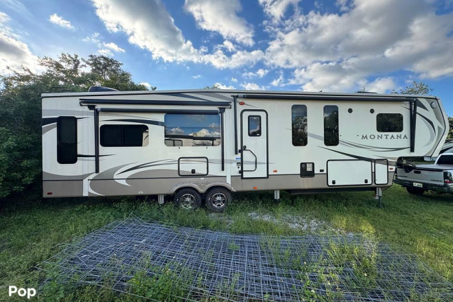 2019 Montana 3950BR