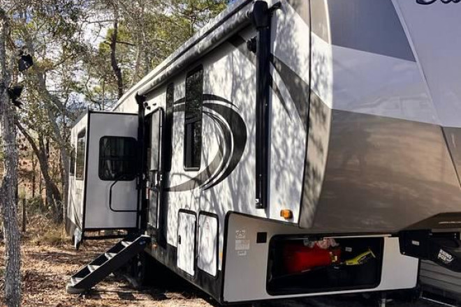 2023 Sandpiper 3370RLS