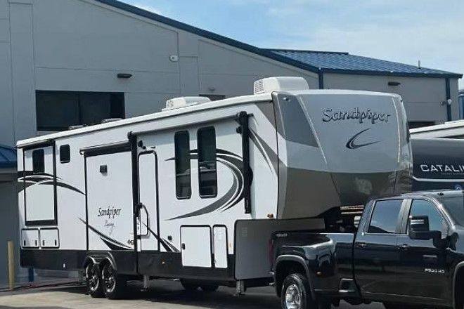 2023 Sandpiper 388BHRD