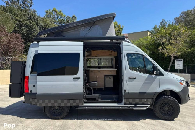 2022 Sprinter 144 2500 4x4