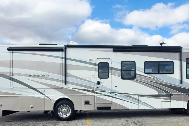 2013 Adventurer 37F