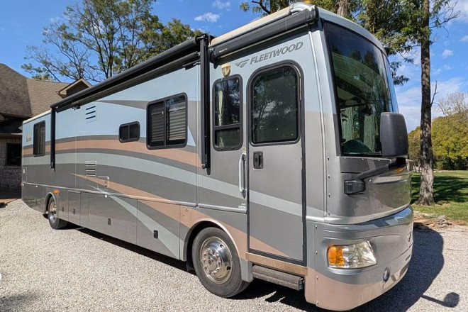 2006 Bounder 38N