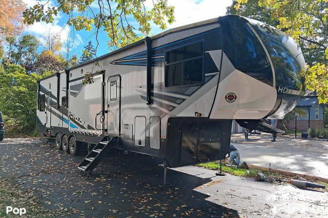 2022 Cyclone 4270