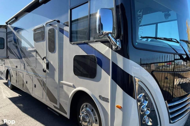2022 Windsport 35M