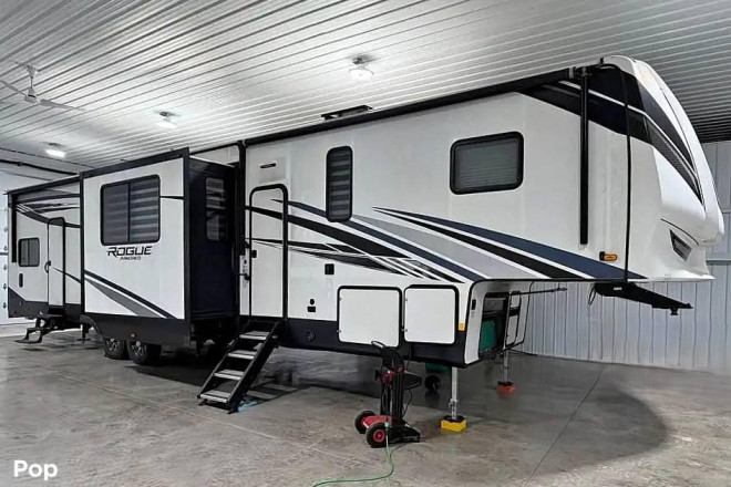 2020 Rogue Armored 383V16