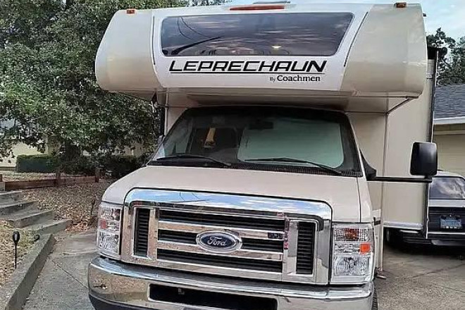 2021 Leprechaun 319MB