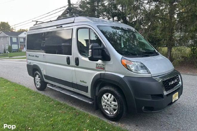 2021 Pleasure Way Tofino