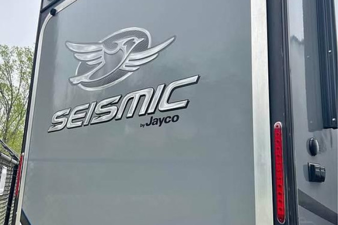 2018 Seismic 4114