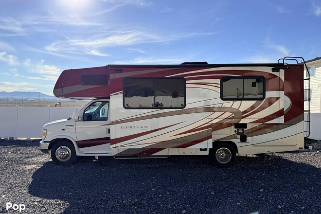 2016 Leprechaun 240FS